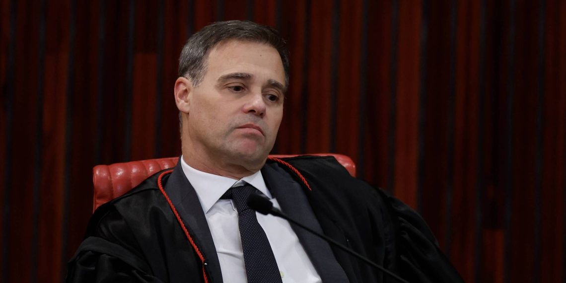 Mendonça chamou reunião surpresa para requisitar relatório sobre Moraes, e PF vê excesso de ministro