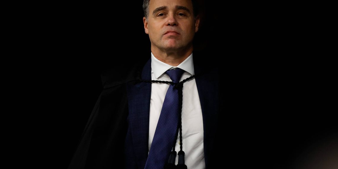 Decisão de Mendonça para afastar chefe da PF é criticada por especialistas