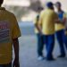 Trabalhadores dos Correios estão em greve por tempo indeterminado